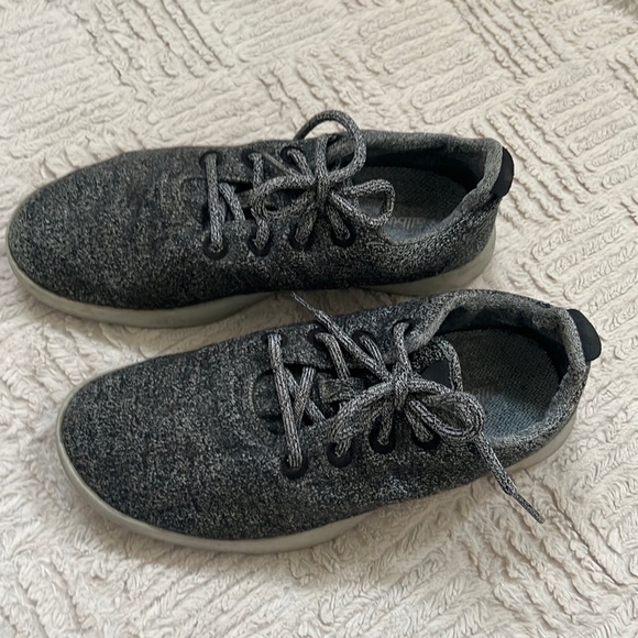 Allbirds Wool Runner size 9, natural grey with light grey sole - Picture 5 of 16